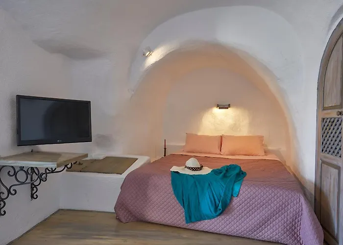 Lava Oia's Апартаменты