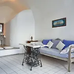 Lava Oia's * Oia (Santorini)