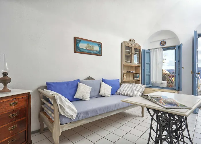 Apartamento Lava Oia's Oia