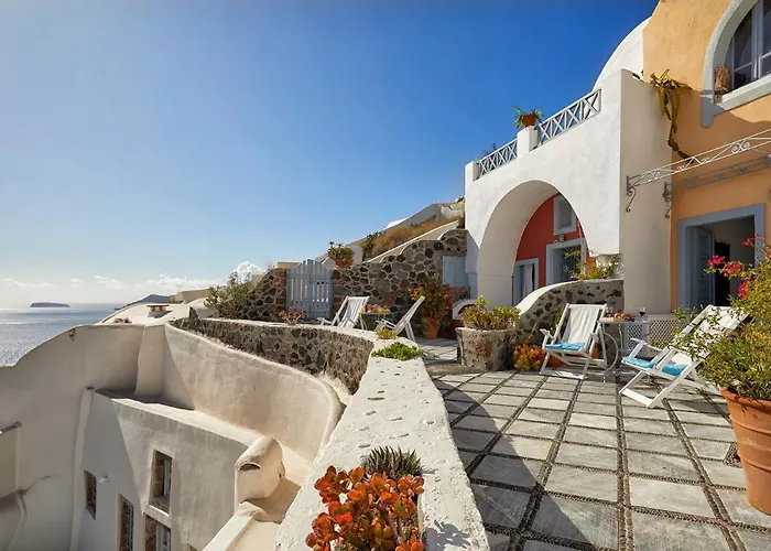 Lava Oia's Apartamento *